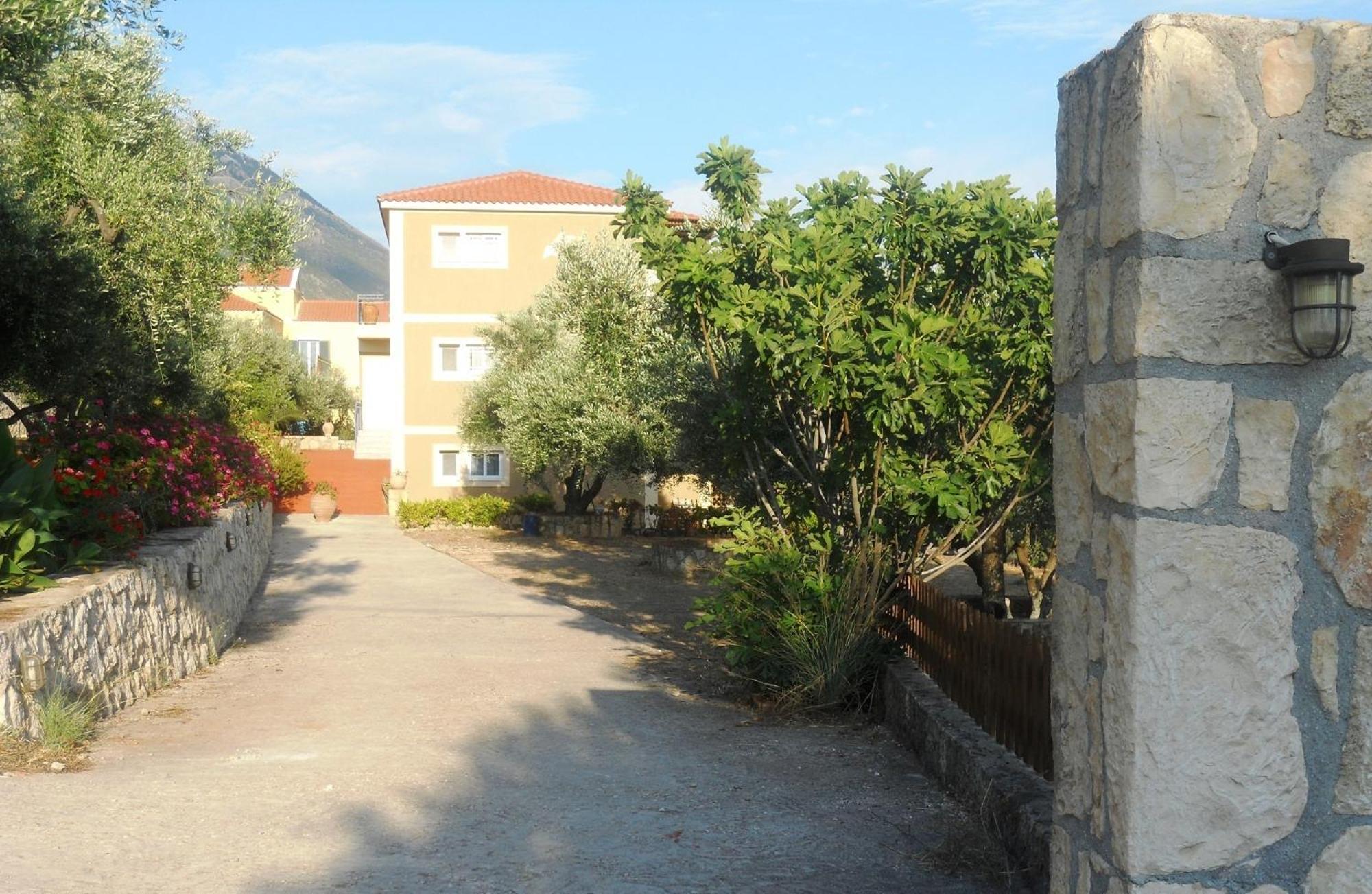 Appartamento Delfinia Vlachata Esterno foto